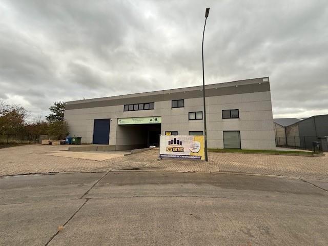 RUIM EN INSTAPKLAAR MAGAZIJN MET KANTOOR TE HUUR IN ZELE, Immo, Huizen te huur, Provincie Oost-Vlaanderen, Overige soorten, C