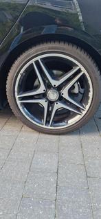 4 jantes mercedes 18" AMG, Enlèvement ou Envoi, Utilisé, 4 Saisons, Pneu(s)