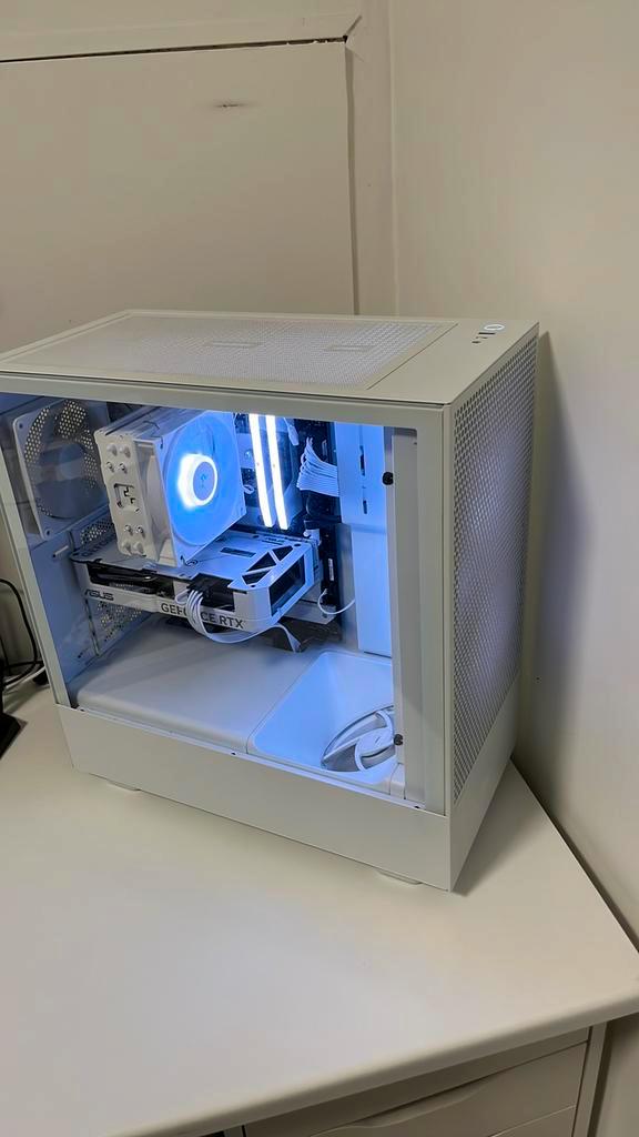 PC de jeu (spécifications dans la description), Consoles de jeu & Jeux vidéo, Jeux | PC, Comme neuf, À partir de 7 ans, Un ordinateur