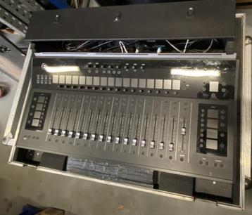 Mackie digitale mengtafel DC16 + DL32R Stagebox. beschikbaar voor biedingen
