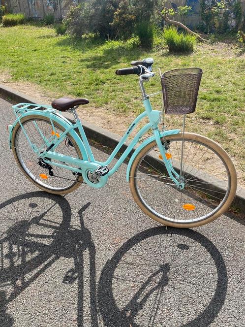 BTWIN ELOPS 520 28 inch 6V fiets met mand, Fietsen en Brommers, Fietsen | Dames | Damesfietsen, Zo goed als nieuw, Overige merken