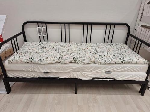 Bed met metalen frame, Maison & Meubles, Chambre à coucher | Lits, Comme neuf, 80 cm, 200 cm, Métal, Noir, Enlèvement