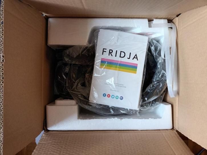 FRIDJA kledingstomer F1000, Elektronische apparatuur, Stoomapparaten, Nieuw, Kledingstomer, Ophalen of Verzenden