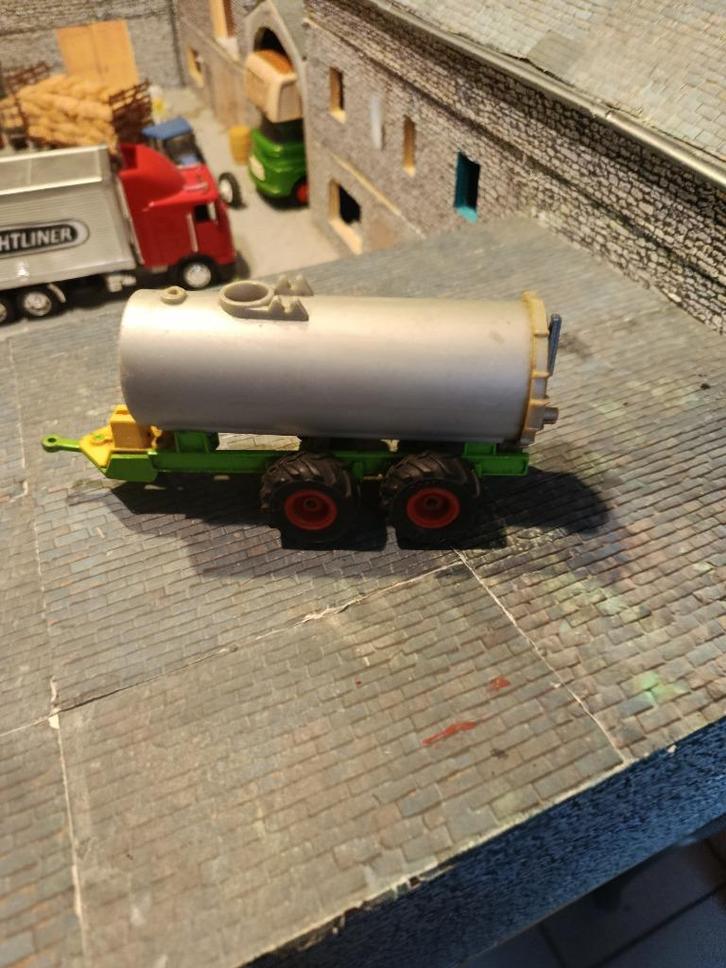Siku mesttank (gratis bij aankoop van €15 of meer), Hobby en Vrije tijd, Modelauto's | 1:32, Gebruikt, Tractor of Landbouw, SIKU