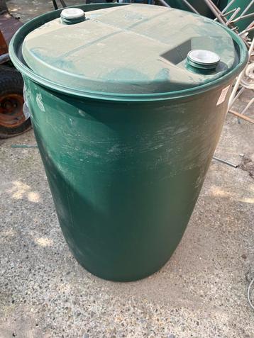 Vat, regenton 200L beschikbaar voor biedingen