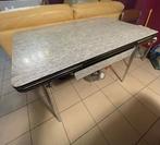 Tafel en stoelen uit de jaren 60, Ophalen