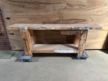 Werkbank etabli beschikbaar voor biedingen