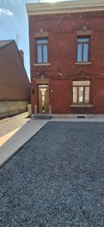 HUIS MET EEN GROOT POTENTIEEL, Immo, Provincie Henegouwen, 110 m², Overige soorten, 500 tot 1000 m²