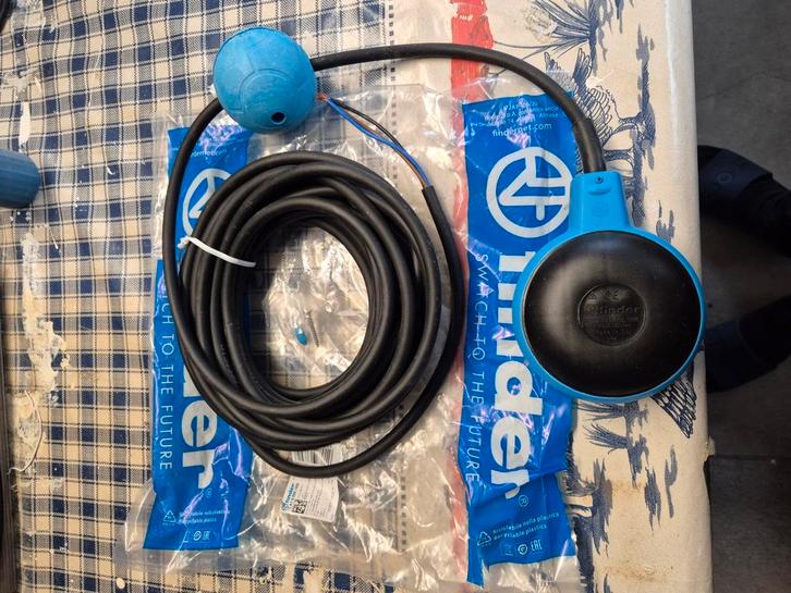 Vlotter regenput pomp beveiliging niveausensor, Elektronische apparatuur, Overige elektronische apparatuur, Zo goed als nieuw