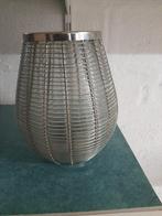 Vase en verre à interieur le contour en fer, Enlèvement