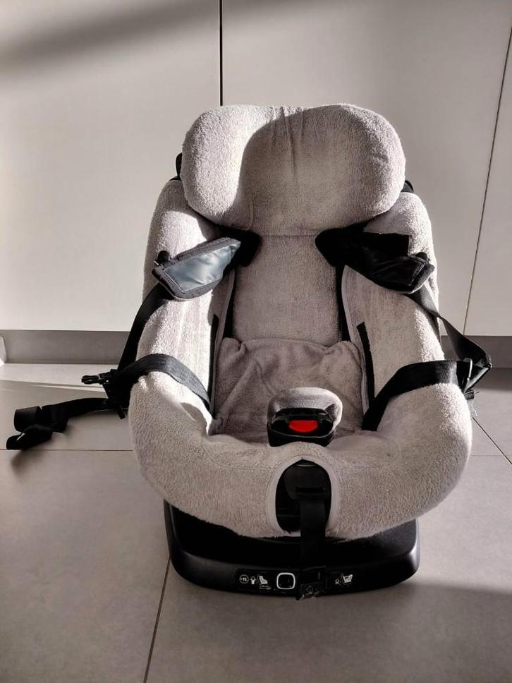 2 autostoelen Maxi-Cosi AxissFix (incl. hoes), Kinderen en Baby's, Autostoeltjes, Zo goed als nieuw, Maxi-Cosi, 9 t/m 18 kg, Isofix