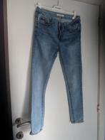 broek jeans dames maat 40 elastisch met pareltjes, Kleding | Dames, Spijkerbroeken en Jeans, Ophalen of Verzenden, Blauw, Overige jeansmaten
