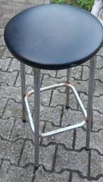 kruk met zwarte zitting in kunstleer, Ophalen, Gebruikt, Met voetsteun, 60 tot 90 cm