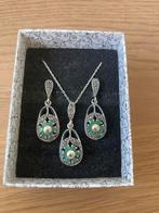 Prachtige zilveren smaragd setje met oorbellen en hanger, Bijoux, Sacs & Beauté, Boucles d'oreilles, Vert, Avec pierre précieuse