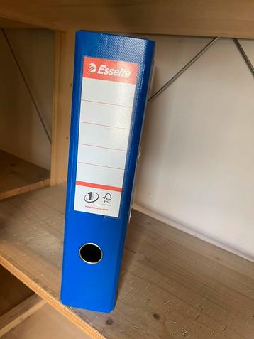 Esselte classeurs 100 stuks zoals nieuw! beschikbaar voor biedingen