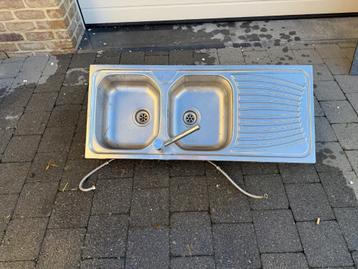 Inbouw wasbak met afdruiplvlak beschikbaar voor biedingen
