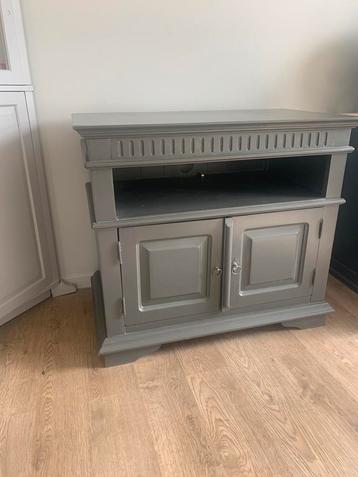 Meuble tv beschikbaar voor biedingen