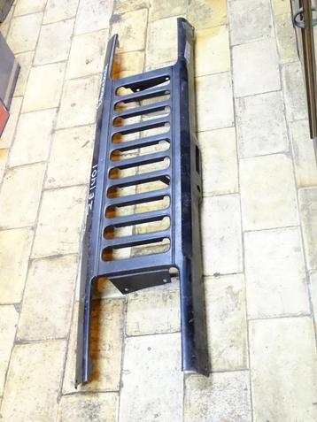 Nieuwe grille Suzuki Samurai SJ410 beschikbaar voor biedingen