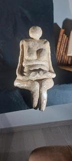 Abstracte keramische sculptuur van zittende figuur, Ophalen of Verzenden