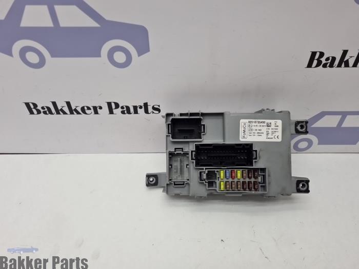 Boîte à fusibles d'un Ford KA, -, -, 3 mois de garantie, -