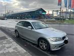 BMW série 1 essence 2005 bonne état, Autos, Argent ou Gris, Achat, Boîte manuelle, Berline