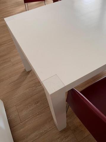 Eettafel wit gespoten (origineel in vol teakhout) beschikbaar voor biedingen