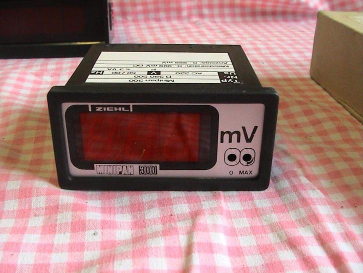 kn0218 digitaal paneelmetertjes 1000mV zeer mooi nieuw meter, Hobby en Vrije tijd, Elektronica-componenten, Nieuw, Ophalen of Verzenden