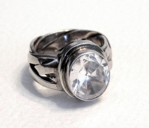 Zilveren 925 gevlochten ring met bergkristal, maat ca 17,5., Handtassen en Accessoires, Ringen, Zilver, Met edelsteen, Ophalen of Verzenden