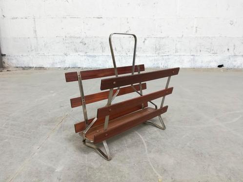 Vintage krantenbak teak, Huis en Inrichting, Woonaccessoires | Krantenbakken en Lectuurbakken, Zo goed als nieuw, Ophalen of Verzenden