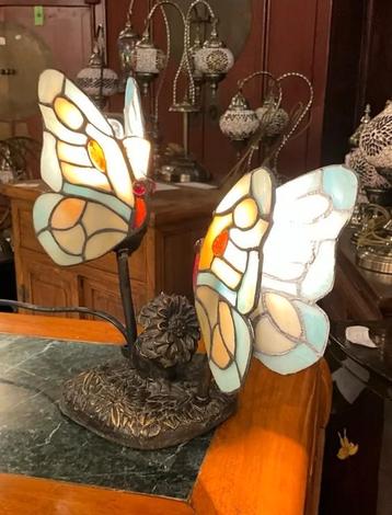 Tiffany Lamp Vlinder (Uniek stuk) beschikbaar voor biedingen