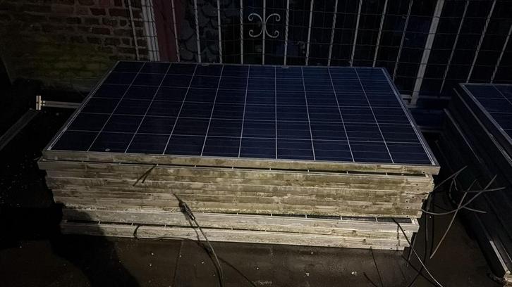 Panneaux solaires, Doe-het-zelf en Bouw, Zonnepanelen en Toebehoren, Gebruikt, Paneel, 100 tot 200 wattpiek, Ophalen