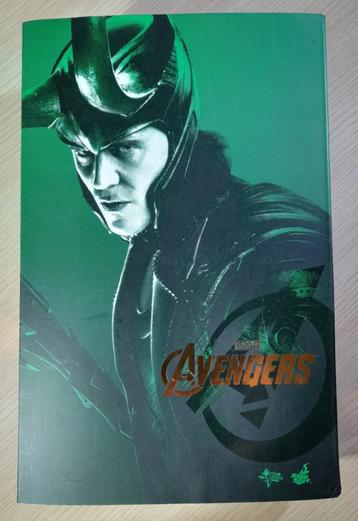 HOT TOYS MMS176 Loki (Avengers), Enlèvement ou Envoi, Utilisé, Film, Figurine ou Poupée