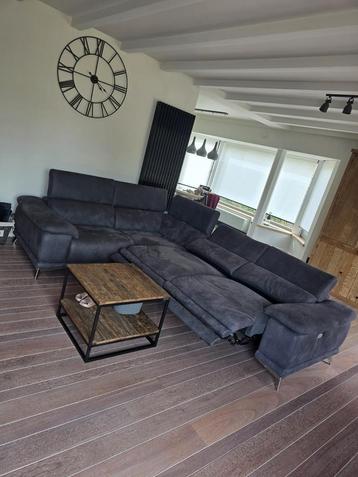 Zacht grijs salon zithoek 3 x 2.2 m beschikbaar voor biedingen