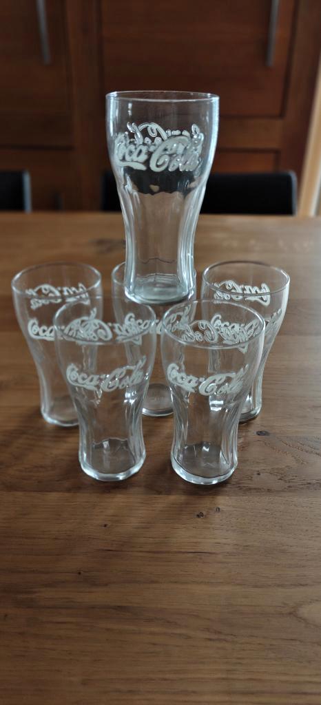Vintage Coca-Cola glazen met reliëf druk, Verzamelen, Merken en Reclamevoorwerpen, Nieuw, Gebruiksvoorwerp, Ophalen of Verzenden
