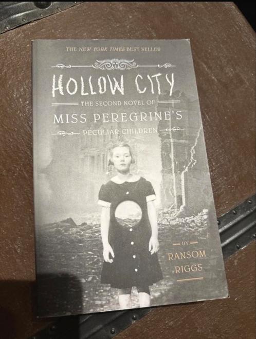 Miss peregrine’s hollow city, Boeken, Taal | Overige Talen, Zo goed als nieuw, Ophalen of Verzenden