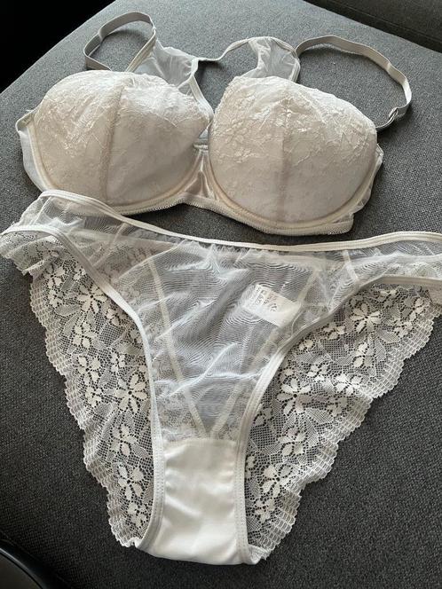 Ensemble de lingerie sexy, Vêtements | Femmes, Sous-vêtements & Lingerie, Ensemble, Gris, Envoi