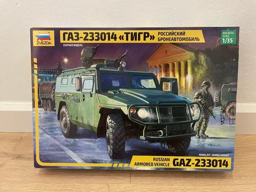 Zvezda GAZ 233014 TIGER 1/35, Hobby en Vrije tijd, Modelbouw | Auto's en Voertuigen, Zo goed als nieuw, Truck, Groter dan 1:32