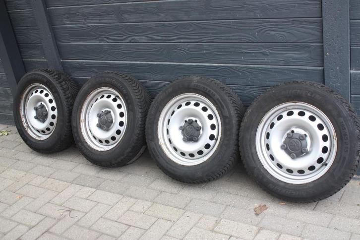 VW velgen + banden   drie zetten, Auto-onderdelen, Banden en Velgen, Band(en), Winterbanden, Ophalen