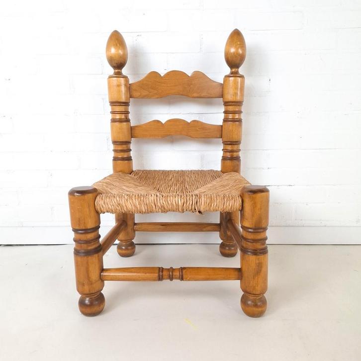 Vintage stoeltje, Antiek en Kunst, Antiek | Meubels | Stoelen en Sofa's, Ophalen
