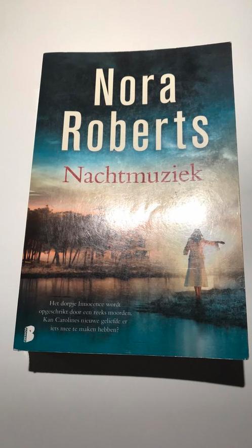 Nora Roberts - Nachtmuziek, Boeken, Thrillers, Zo goed als nieuw, Ophalen of Verzenden