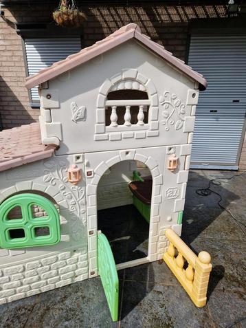 Petite maison pour enfant. beschikbaar voor biedingen