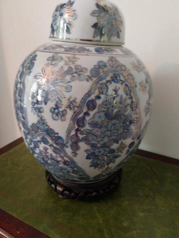 Grote Chinese pot op voet  met stempel geen namaak, Ophalen