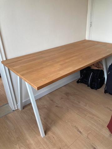 Ikea Bureau / Tafel - Massief houten blad, stalen onderstel beschikbaar voor biedingen