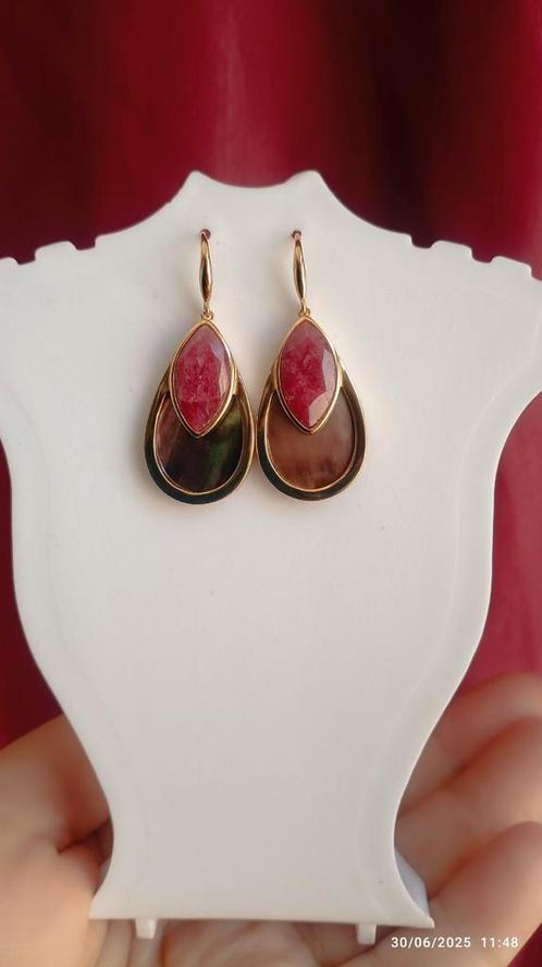 Prachtige sterling zilveren oorbellen met robijnen, Handtassen en Accessoires, Oorbellen, Nieuw, Hangers, Zilver, Geel, Met edelsteen