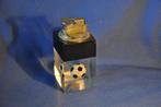 (d)§  briquet de table resine avec ballon de foot (10), Collections, Enlèvement ou Envoi, Utilisé, Briquet
