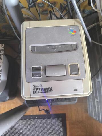 console nintendo snes + games in 1 lot, Enlèvement, Utilisé, Avec 2 manettes, Avec jeux