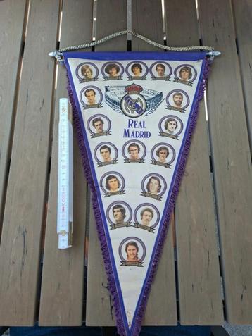 Real Madrid grote wimpel - vintage beschikbaar voor biedingen