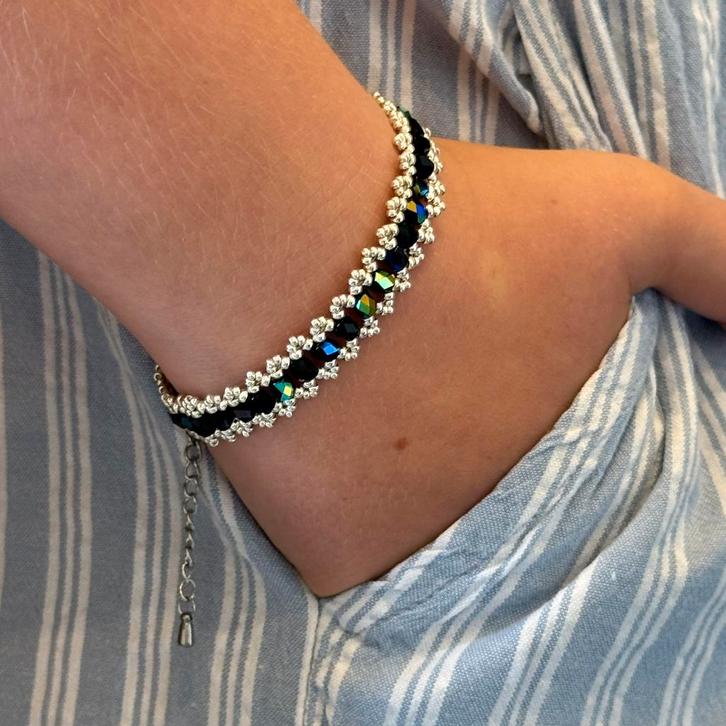 Facetgeslepen armband met glazen kralen, Handtassen en Accessoires, Armbanden, Nieuw, Overige materialen, Zwart, Met bedels of kralen