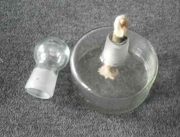 Veilleuse à pétrole en verre beschikbaar voor biedingen