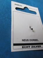 Neus oorbel met een soort bol zonder steentje (NIEUW), Handtassen en Accessoires, Piercings, Ophalen of Verzenden, Zo goed als nieuw